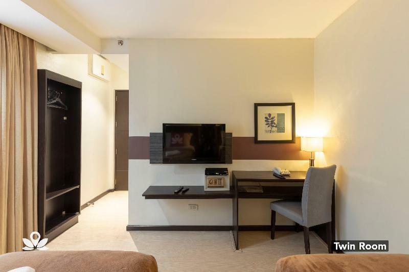 Lorenzzo Suites Hotel Makati City Exterior foto